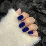 Faux ongles bleu electrique