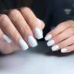 Faux ongles bleu clair