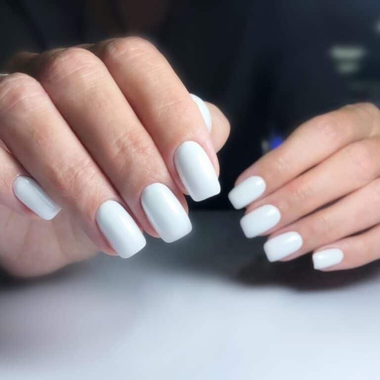 Faux ongles bleu clair