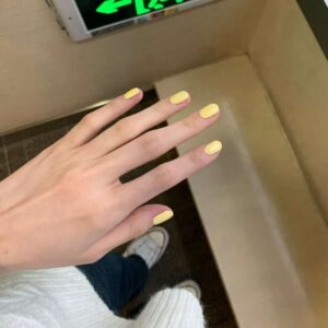 Faux ongles jaune