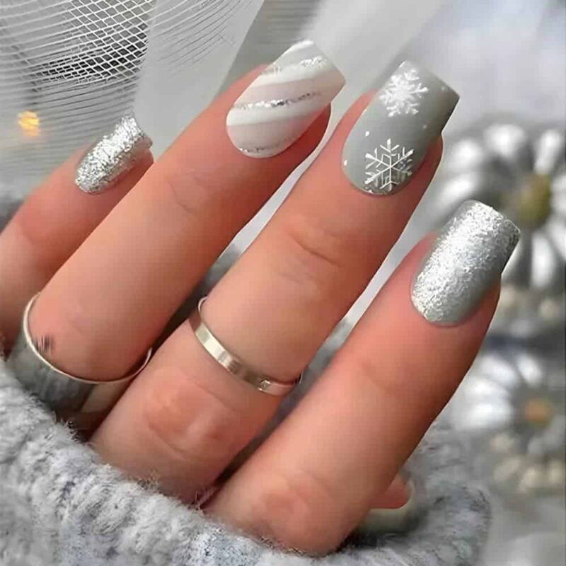 Faux ongles noël argent