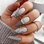 Faux ongles noël gris