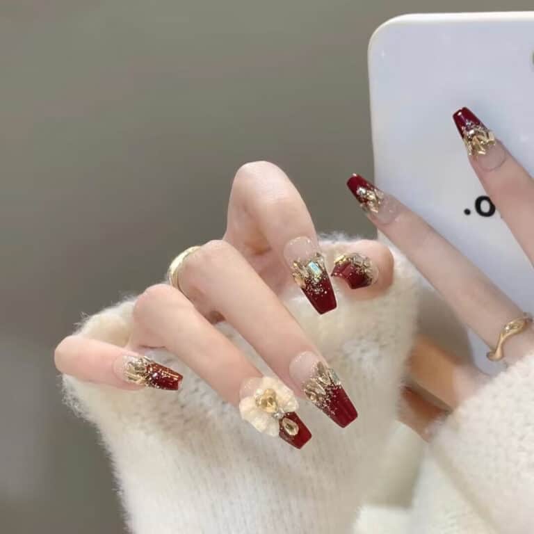 Faux ongles noël rouge et or