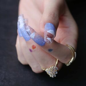 Faux ongles nuage