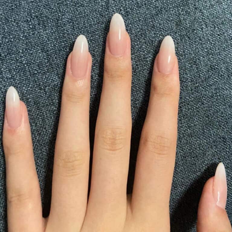 Faux ongles rose et blanc