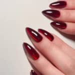 Faux ongles rouge et noir